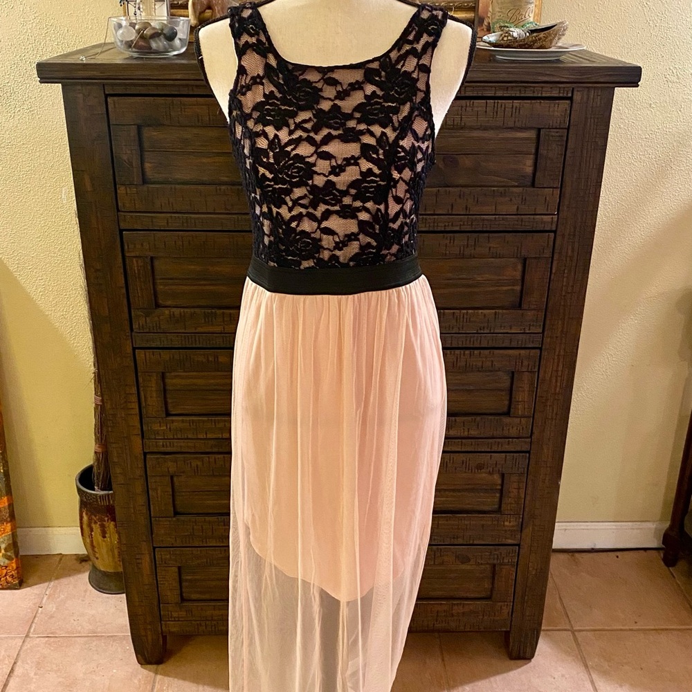Beautiful ‘Say What’ dress